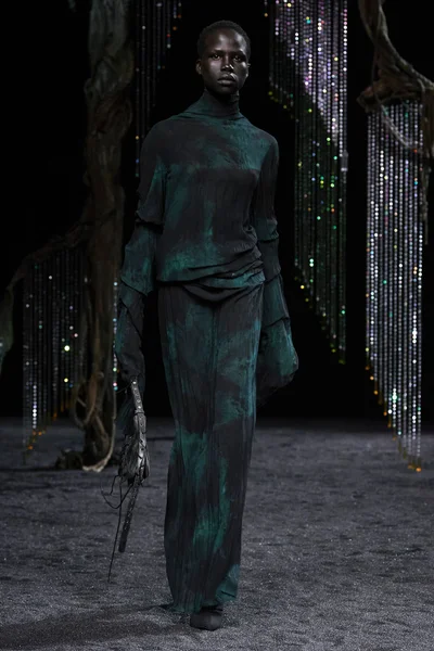 Look 8